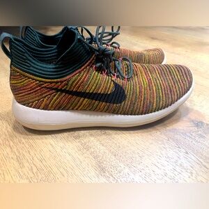 Women’s Nike Tennis Shoes